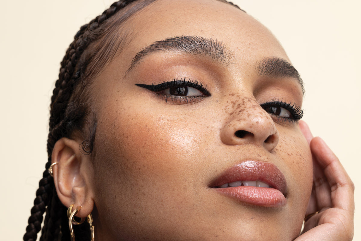Eyeliner Tips for Different Eye Shapes